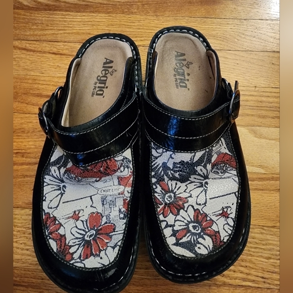 Allegria Pg Lite Mule Clog Black Comic Print Leather Size 39 Artsy Unique